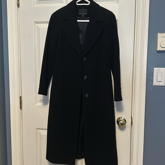 Banana Republic Coat - Picture 9 of 10